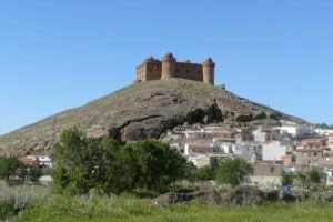 VOLVIENDO SOBRE LA PROTECCIÓN DEL CASTILLO DE LA CALAHORRA